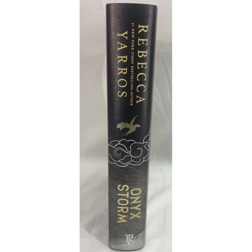 Onyx‎ Storm - Target Exclusive Collector's Edition Rebecca Yarros Hardcover